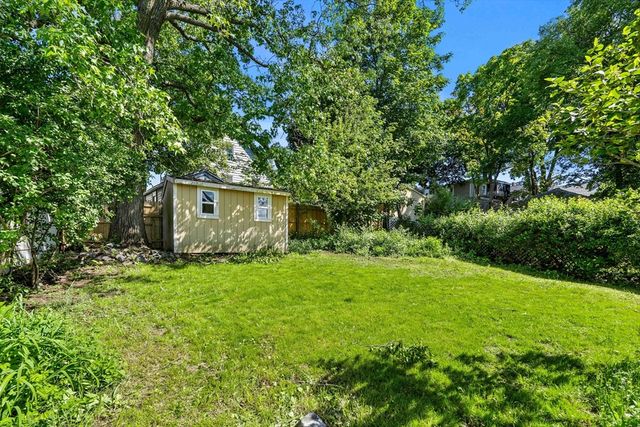 28 Hawthorne St, Lynn, MA 01902