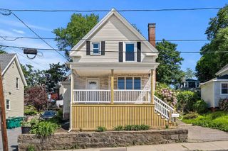 28 Hawthorne St, Lynn, MA 01902