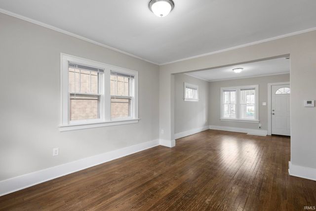 221 E 8th Street, Mishawaka, IN 46544