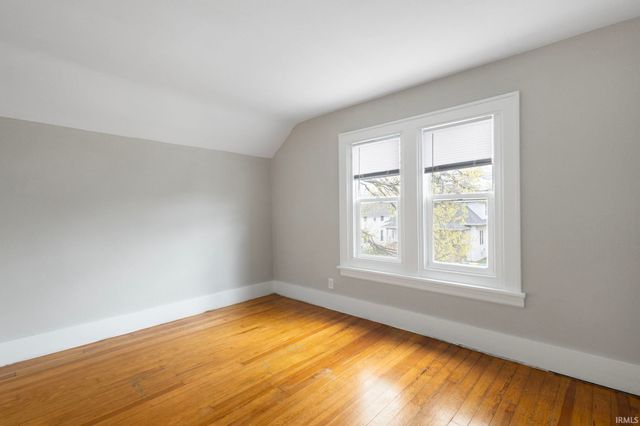 221 E 8th Street, Mishawaka, IN 46544