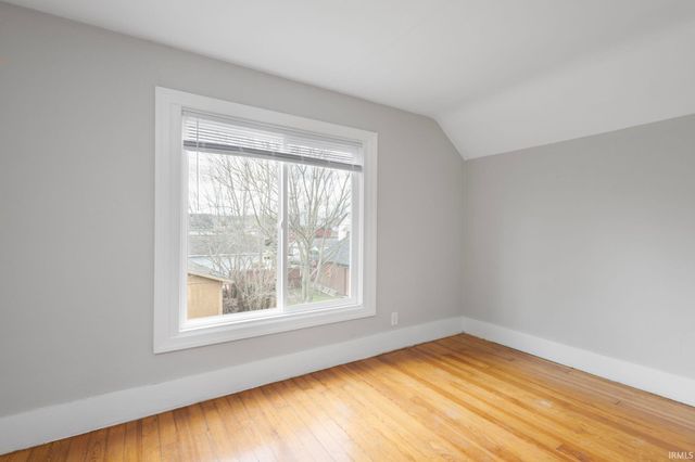 221 E 8th Street, Mishawaka, IN 46544