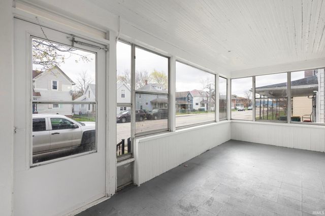 221 E 8th Street, Mishawaka, IN 46544