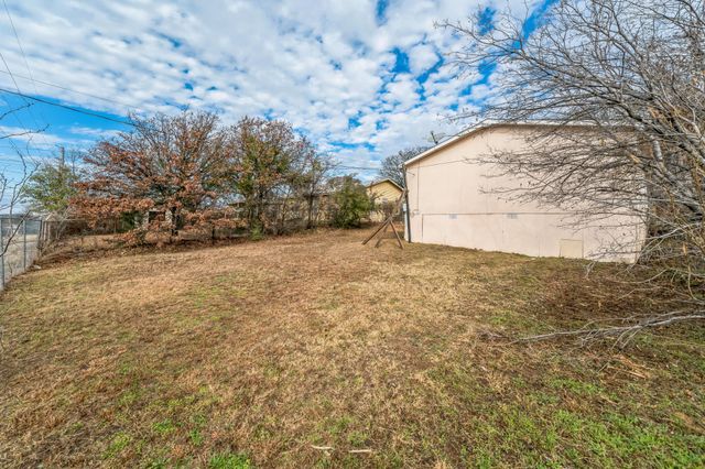 5528 Patton Drive, Fort Worth, TX 76112