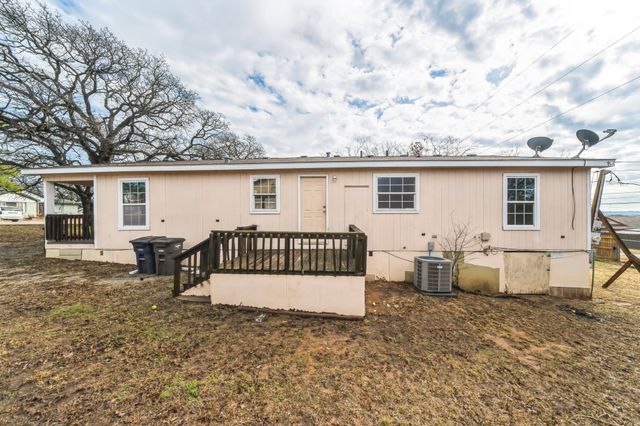 5528 Patton Drive, Fort Worth, TX 76112