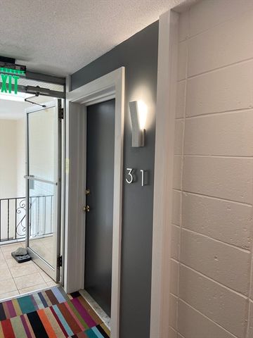 14 Murdock 3-4, Somerville, MA 02145