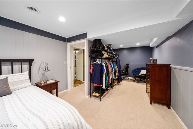 8266 Pebble Creek Court, Chagrin Falls, OH 44023