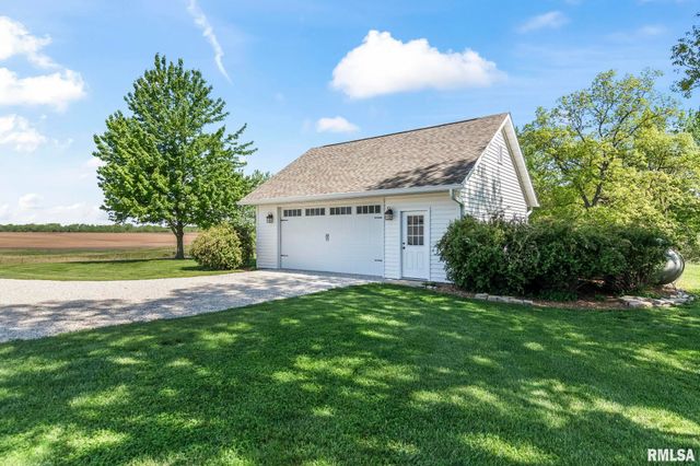 9300 N State Route 124, Sherman, IL 62684