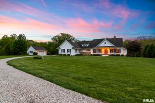 9300 N State Route 124, Sherman, IL 62684