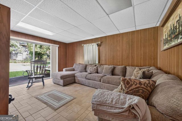 3008 Thornberry Lane SW, Atlanta, GA 30331