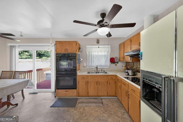3008 Thornberry Lane SW, Atlanta, GA 30331