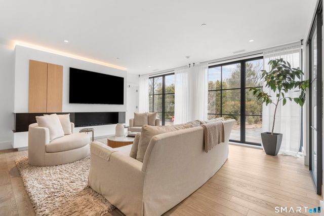 41 Richmondville Avenue Duplex 1, Westport, CT 06880