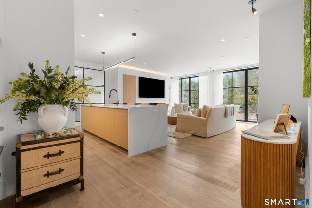 41 Richmondville Avenue Duplex 1, Westport, CT 06880