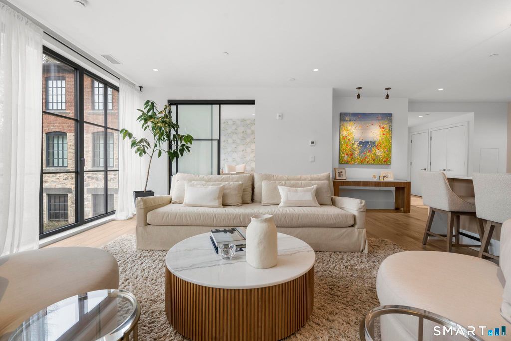 41 Richmondville Avenue Duplex 1, Westport, CT 06880