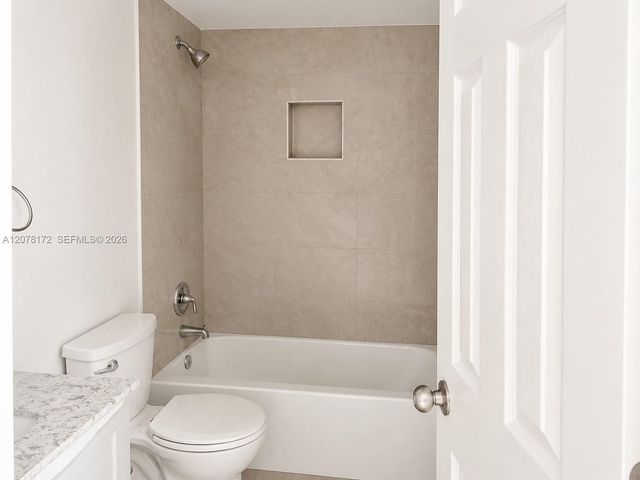 488 NW 165th St Road B-112, Miami, FL 33169