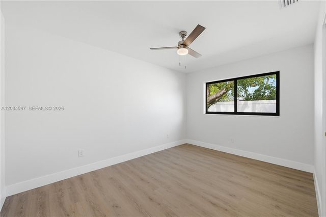 2731 NE 52nd St, Lighthouse Point, FL 33064