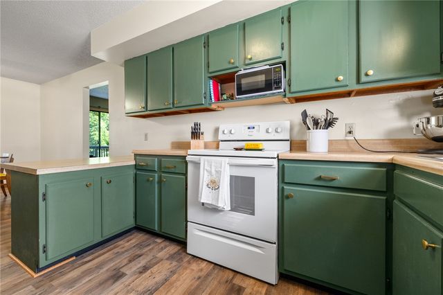 1208 N Spruce Street, Harrison, AR 72601