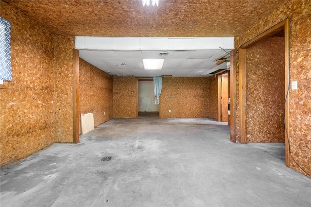 1208 N Spruce Street, Harrison, AR 72601