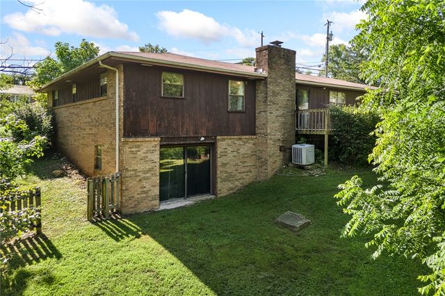 1208 N Spruce Street, Harrison, AR 72601