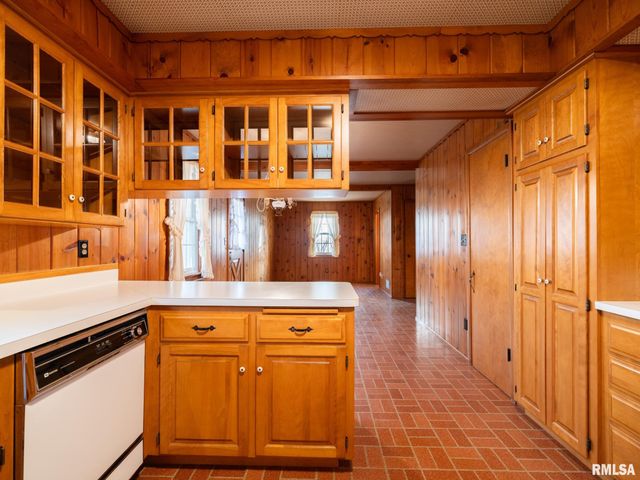 1813 W CHRISTINE Avenue, Peoria, IL 61614