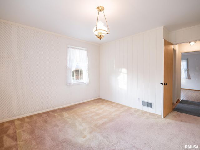 1813 W CHRISTINE Avenue, Peoria, IL 61614