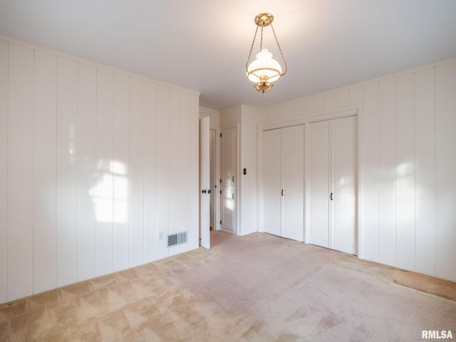 1813 W CHRISTINE Avenue, Peoria, IL 61614