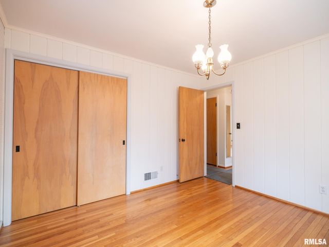 1813 W CHRISTINE Avenue, Peoria, IL 61614