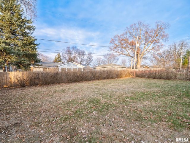 1813 W CHRISTINE Avenue, Peoria, IL 61614