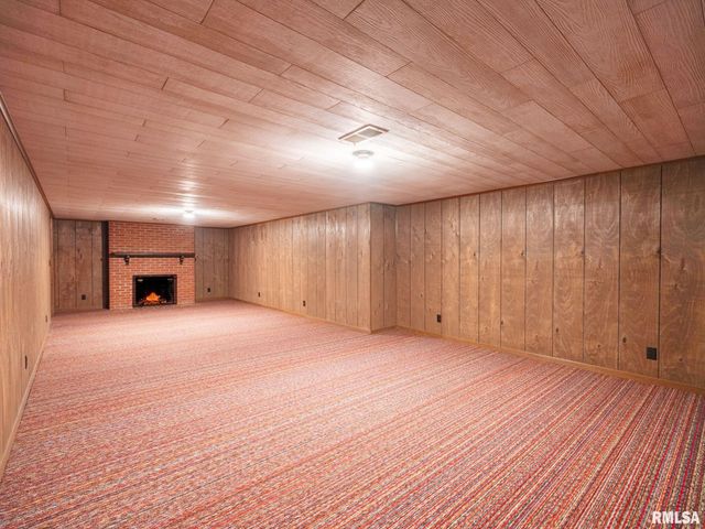 1813 W CHRISTINE Avenue, Peoria, IL 61614