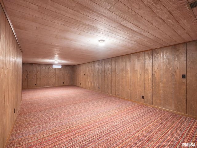 1813 W CHRISTINE Avenue, Peoria, IL 61614