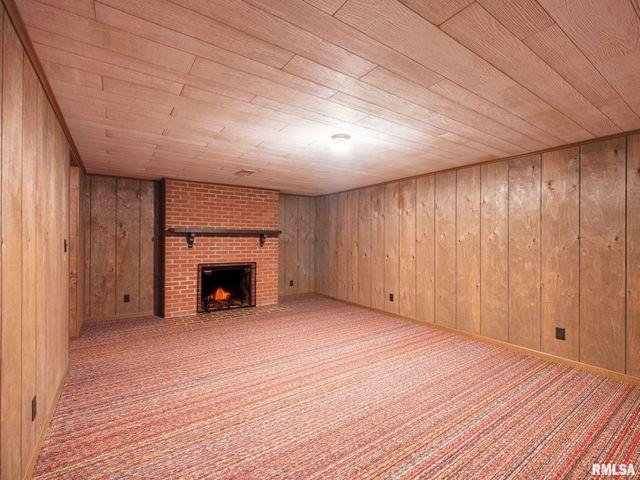 1813 W CHRISTINE Avenue, Peoria, IL 61614