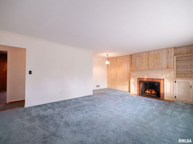 1813 W CHRISTINE Avenue, Peoria, IL 61614