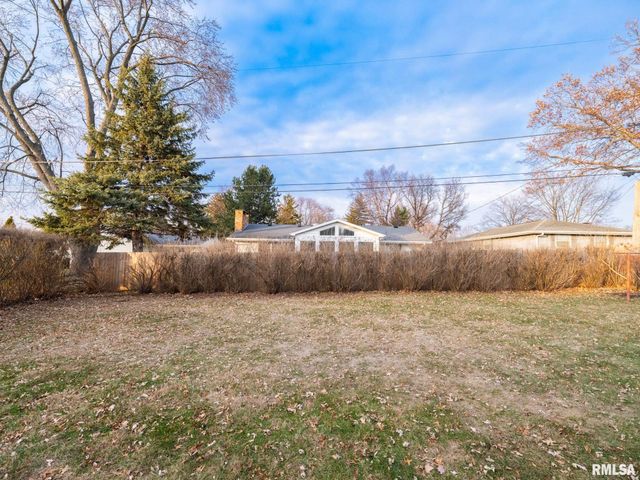 1813 W CHRISTINE Avenue, Peoria, IL 61614