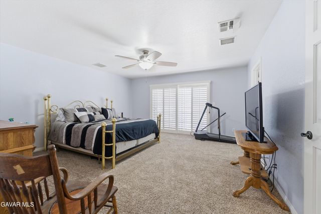 2837 Ash Glen Avenue, Lancaster, CA 93536