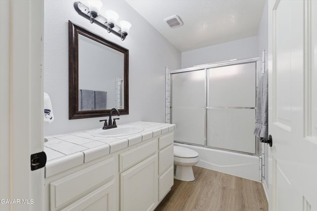 2837 Ash Glen Avenue, Lancaster, CA 93536
