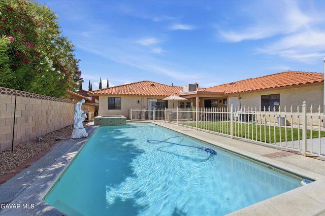 2837 Ash Glen Avenue, Lancaster, CA 93536