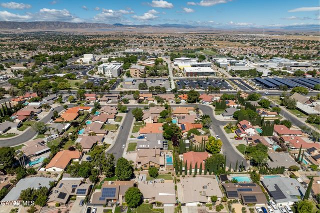 2837 Ash Glen Avenue, Lancaster, CA 93536