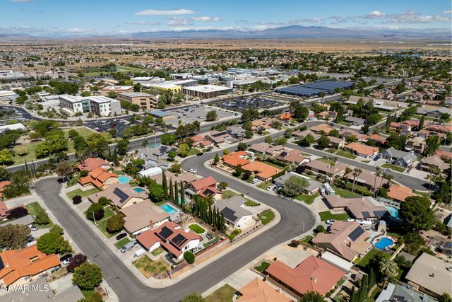 2837 Ash Glen Avenue, Lancaster, CA 93536