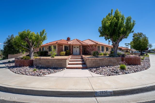 2837 Ash Glen Avenue, Lancaster, CA 93536