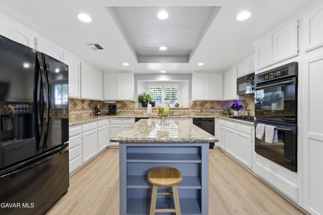 2837 Ash Glen Avenue, Lancaster, CA 93536