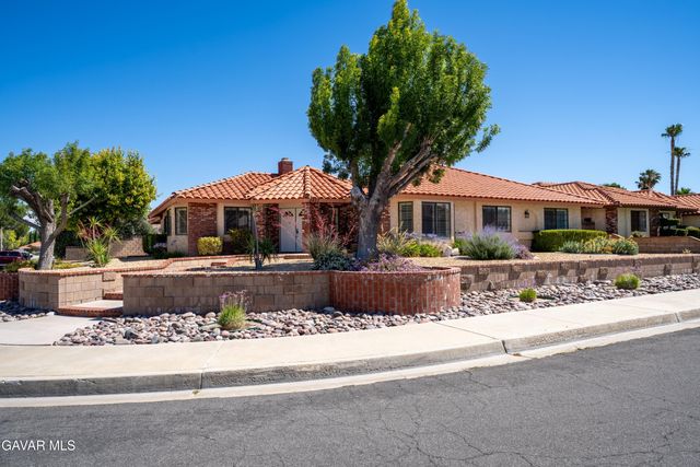 2837 Ash Glen Avenue, Lancaster, CA 93536