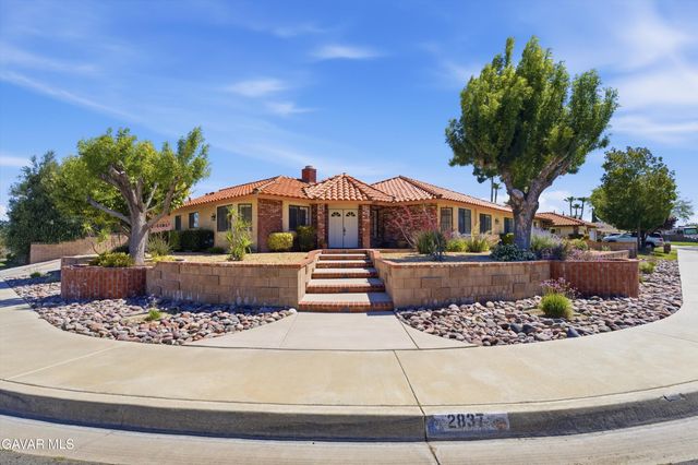 2837 Ash Glen Avenue, Lancaster, CA 93536