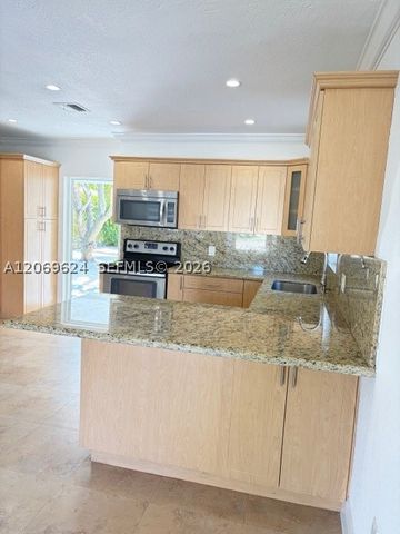 3660 NW 15th St, Miami, FL 33125