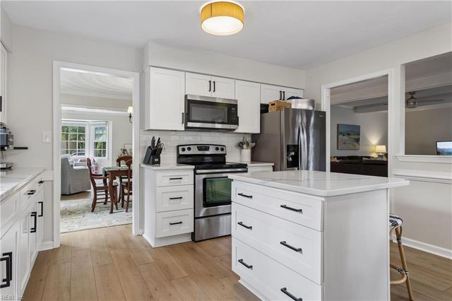 810 Bishop CT, Newport News, VA 23602
