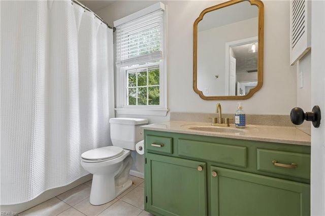 810 Bishop CT, Newport News, VA 23602