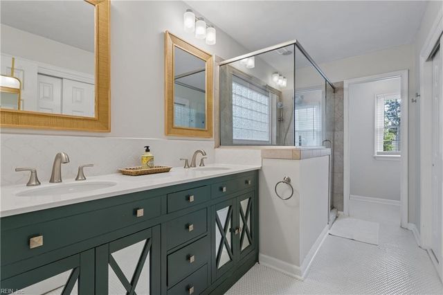 810 Bishop CT, Newport News, VA 23602