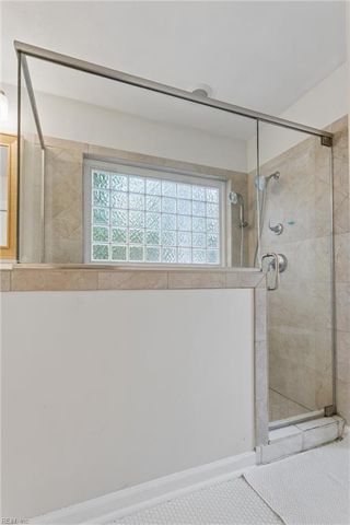 810 Bishop CT, Newport News, VA 23602