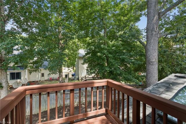 810 Bishop CT, Newport News, VA 23602