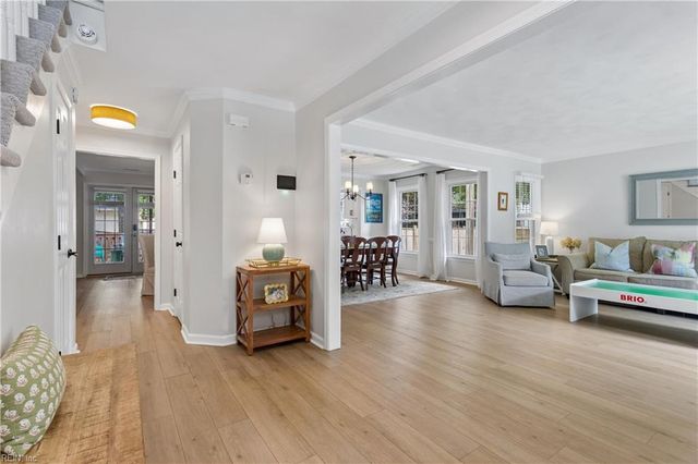 810 Bishop CT, Newport News, VA 23602