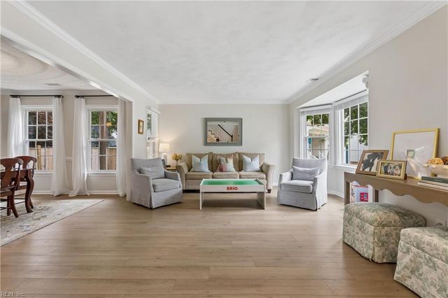 810 Bishop CT, Newport News, VA 23602
