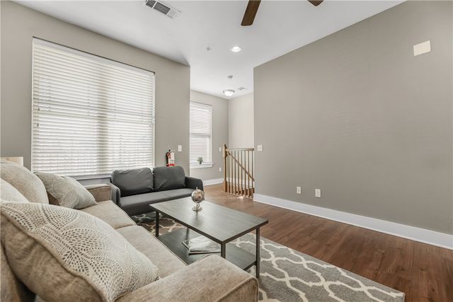 424 Tauber Street 317, College Station, TX 77840